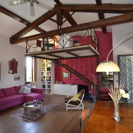 Apartment Il Pianerottolo *